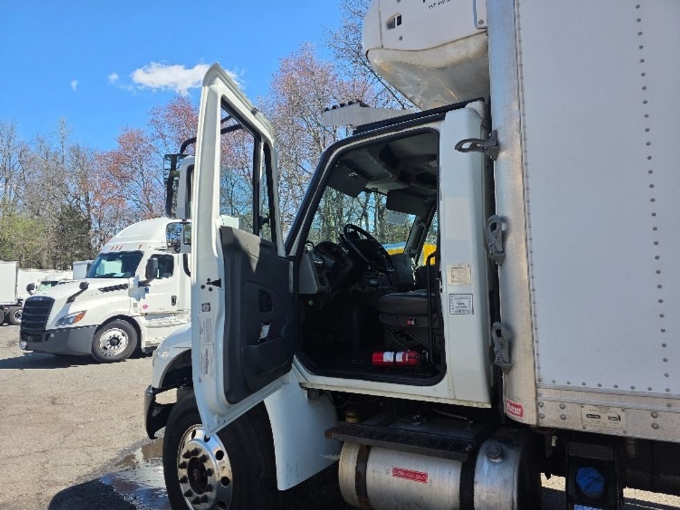 Refrigerated Truck-Light and Medium Duty Trucks-International-2019-4400-Cranbury-NJ-336,379\n\t\tmiles-$ 44,000 - Image 16