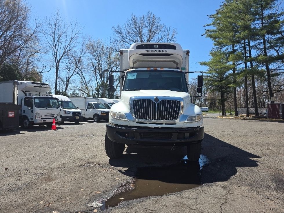 Refrigerated Truck-Light and Medium Duty Trucks-International-2019-4400-Cranbury-NJ-336,379\n\t\tmiles-$ 44,000 - Image 2