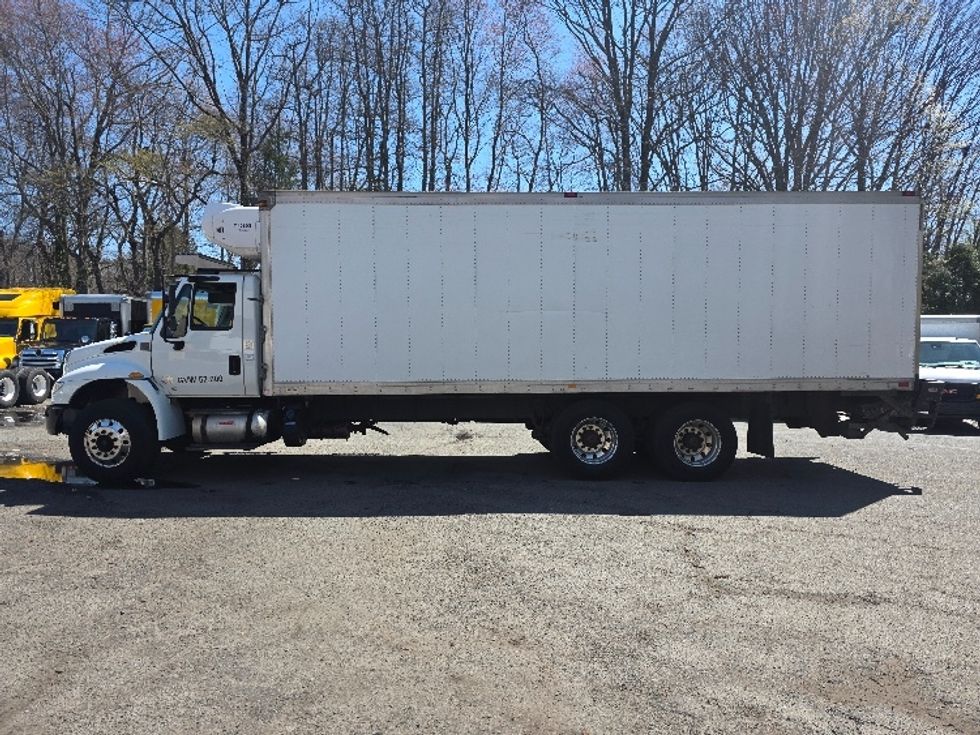 Refrigerated Truck-Light and Medium Duty Trucks-International-2019-4400-Cranbury-NJ-336,379\n\t\tmiles-$ 44,000 - Image 4
