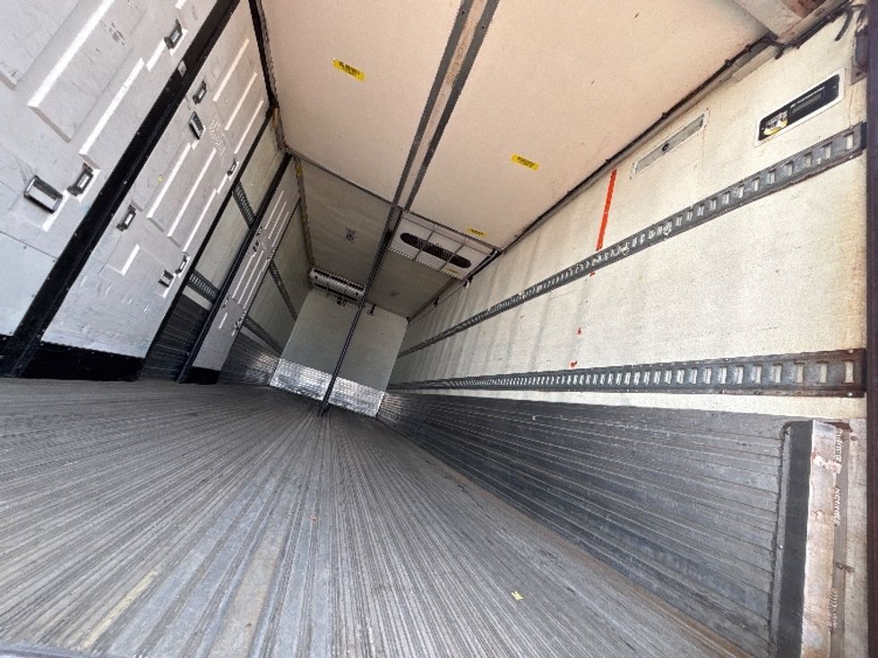Refrigerated Truck-Light and Medium Duty Trucks-International-2019-4400-Mississauga-ON-146,813\n\t\tkm-$ 93,250 - Image 11