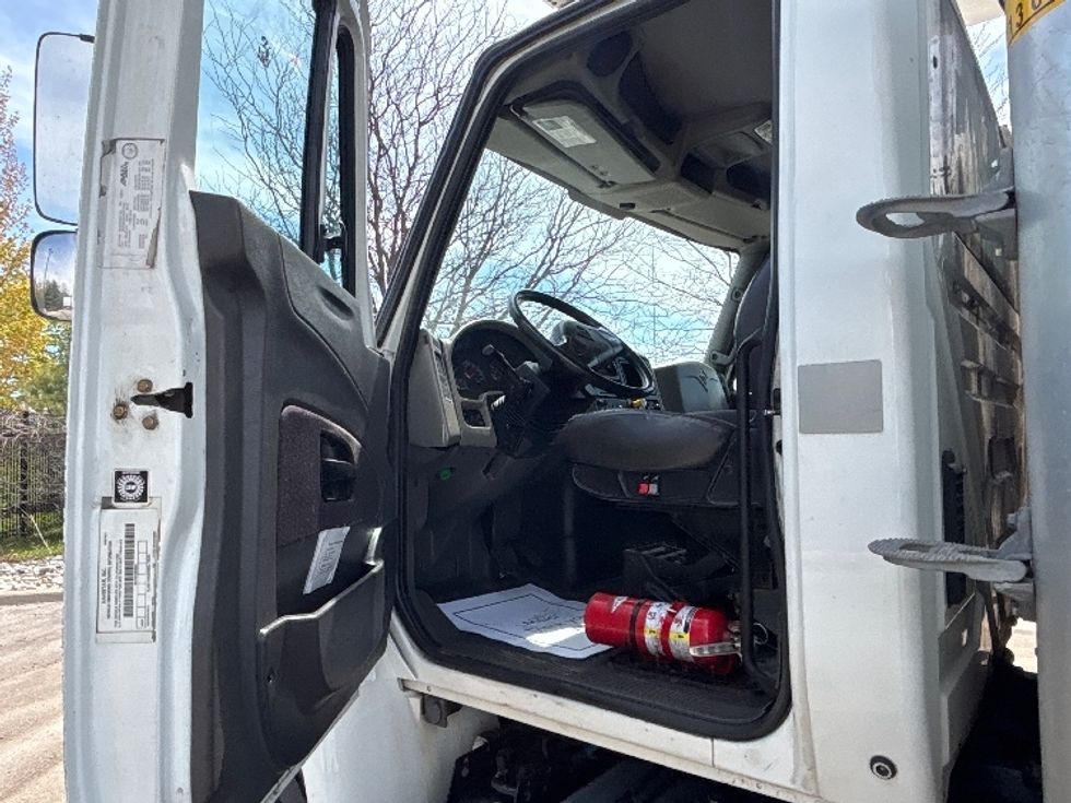 Refrigerated Truck-Light and Medium Duty Trucks-International-2019-4400-Mississauga-ON-146,813\n\t\tkm-$ 93,250 - Image 15
