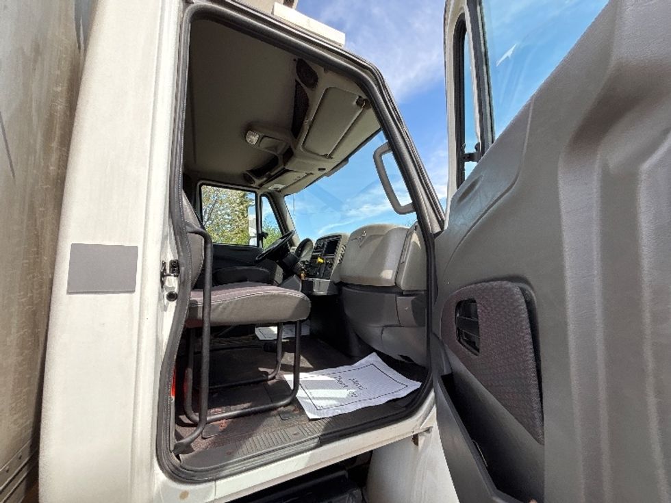 Refrigerated Truck-Light and Medium Duty Trucks-International-2019-4400-Mississauga-ON-146,813\n\t\tkm-$ 93,250 - Image 19