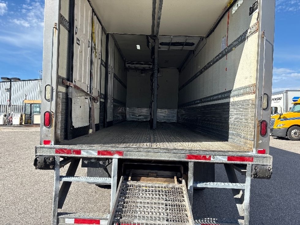 Refrigerated Truck-Light and Medium Duty Trucks-International-2019-4400-Mississauga-ON-158,424\n\t\tkm-$ 92,000 - Image 10