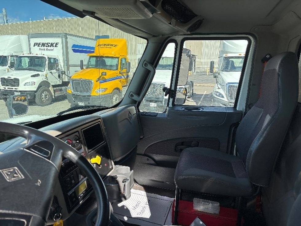 Refrigerated Truck-Light and Medium Duty Trucks-International-2019-4400-Mississauga-ON-158,424\n\t\tkm-$ 92,000 - Image 19