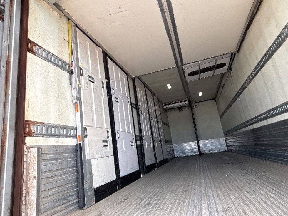 Refrigerated Truck-Light and Medium Duty Trucks-International-2019-4400-Mississauga-ON-167,112\n\t\tkm-$ 94,500 - Image 11