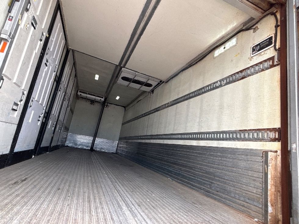 Refrigerated Truck-Light and Medium Duty Trucks-International-2019-4400-Mississauga-ON-167,112\n\t\tkm-$ 94,500 - Image 12