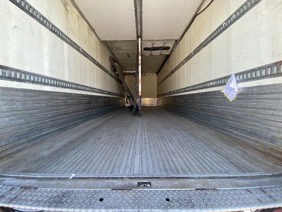 Refrigerated Truck-Light and Medium Duty Trucks-International-2019-4400-Mississauga-ON-176,985\n\t\tkm-$ 95,750 - Image 10