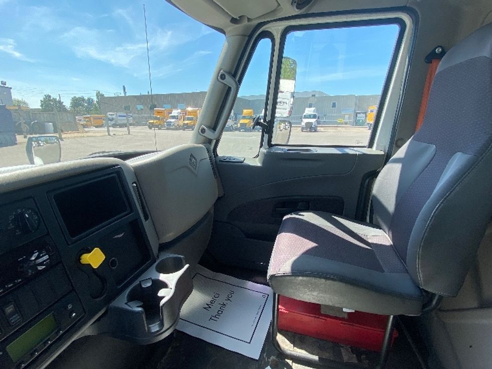 Refrigerated Truck-Light and Medium Duty Trucks-International-2019-4400-Mississauga-ON-176,985\n\t\tkm-$ 95,750 - Image 19