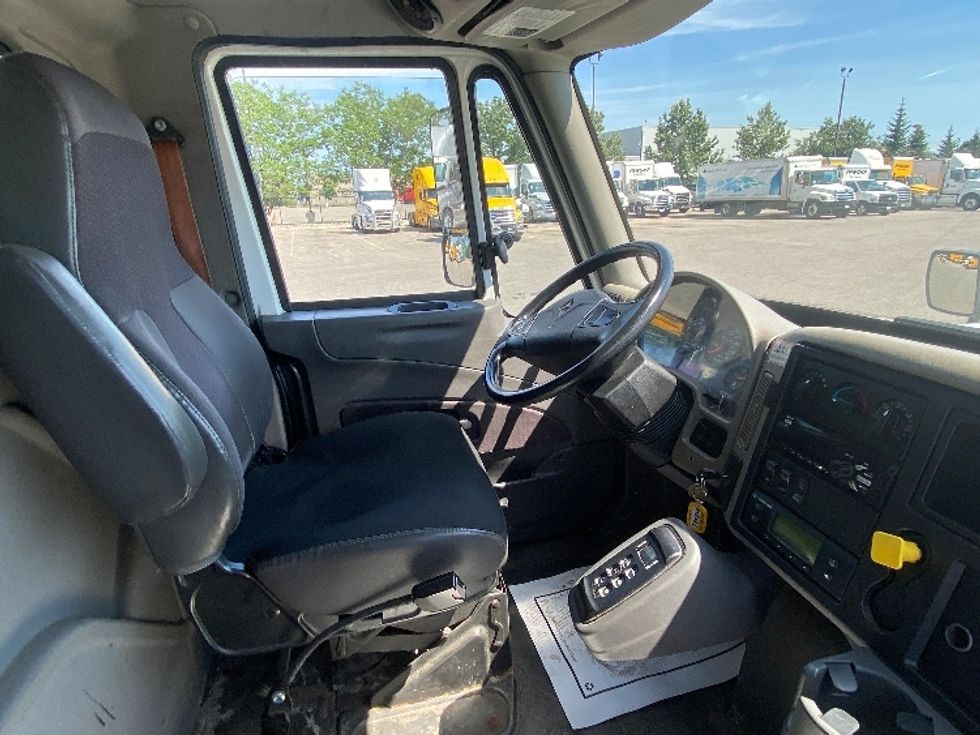 Refrigerated Truck-Light and Medium Duty Trucks-International-2019-4400-Mississauga-ON-176,985\n\t\tkm-$ 95,750 - Image 22