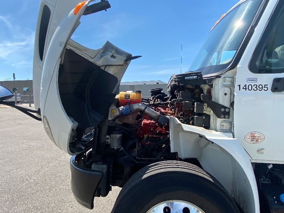 Refrigerated Truck-Light and Medium Duty Trucks-International-2019-4400-Mississauga-ON-176,985\n\t\tkm-$ 95,750 - Image 24