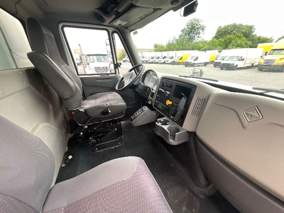 Refrigerated Truck-Light and Medium Duty Trucks-International-2019-4400-Ottawa-ON-183,903\n\t\tkm-$ 89,750 - Image 21
