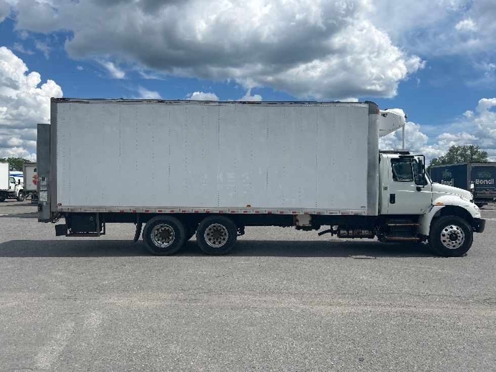 Refrigerated Truck-Light and Medium Duty Trucks-International-2019-4400-Ottawa-ON-191,380\n\t\tkm-$ 89,000 - Image 15