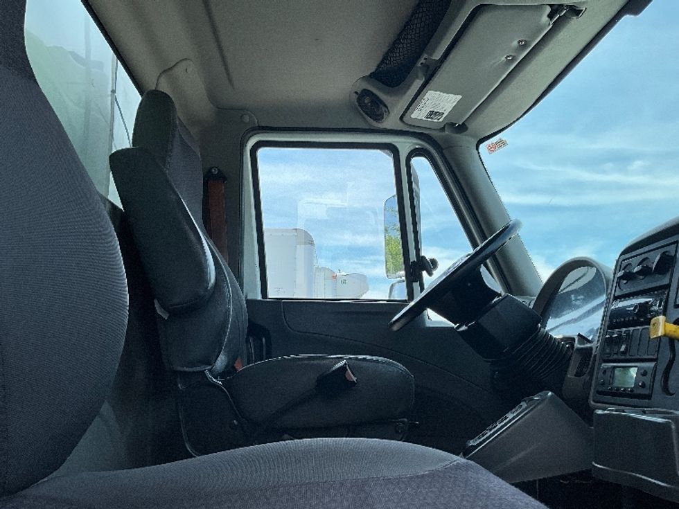 Refrigerated Truck-Light and Medium Duty Trucks-International-2019-4400-Ottawa-ON-191,380\n\t\tkm-$ 89,000 - Image 21