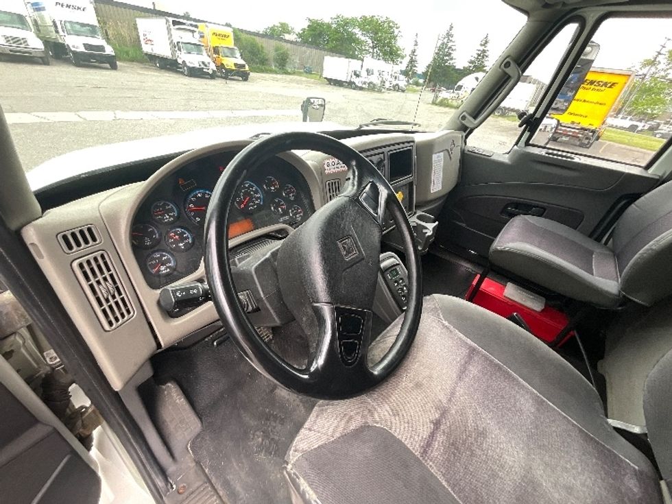 Refrigerated Truck-Light and Medium Duty Trucks-International-2019-4400-Ottawa-ON-211,434\n\t\tkm-$ 87,500 - Image 16