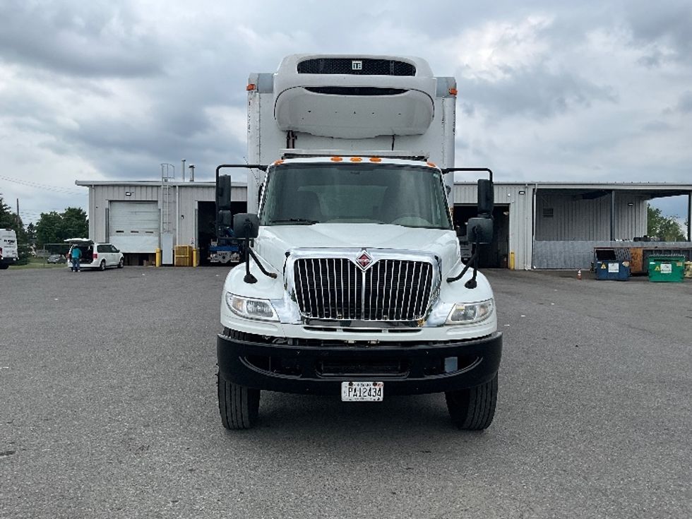 Refrigerated Truck-Light and Medium Duty Trucks-International-2019-4400-Ottawa-ON-211,434\n\t\tkm-$ 87,500 - Image 2
