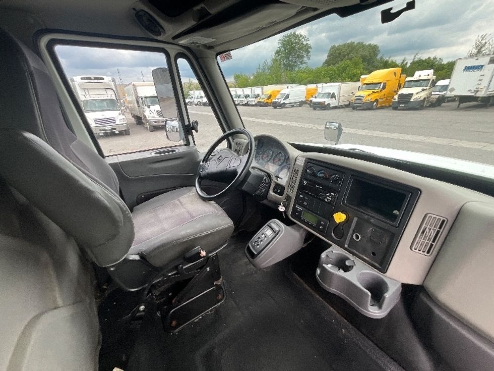 Refrigerated Truck-Light and Medium Duty Trucks-International-2019-4400-Ottawa-ON-211,434\n\t\tkm-$ 87,500 - Image 21