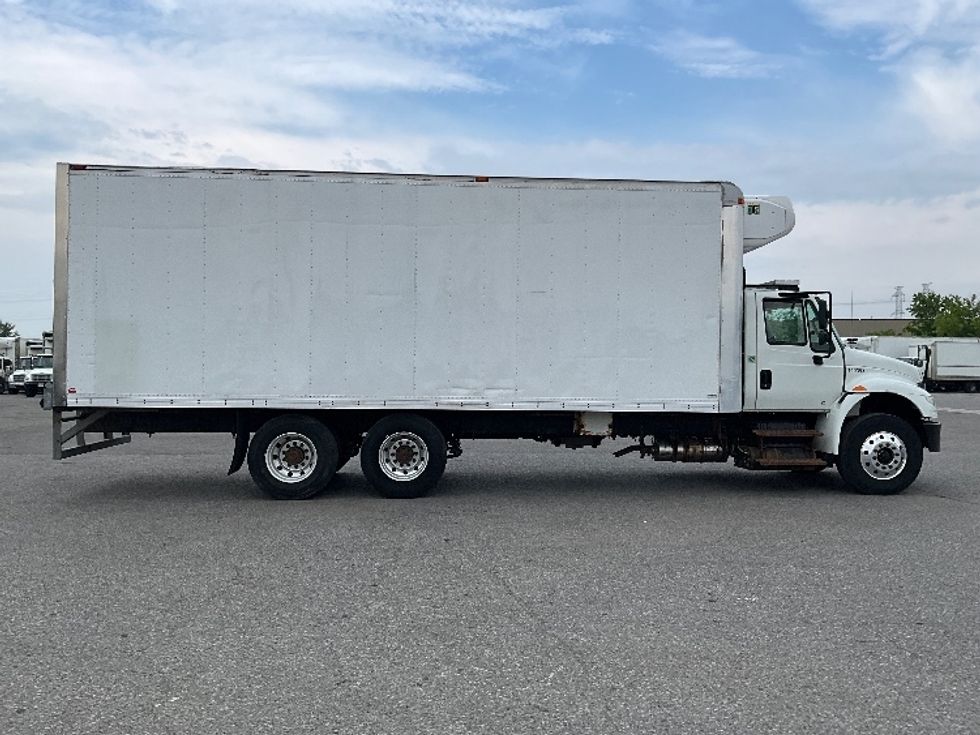 Refrigerated Truck-Light and Medium Duty Trucks-International-2019-4400-Ottawa-ON-220,649\n\t\tkm-$ 81,750 - Image 14