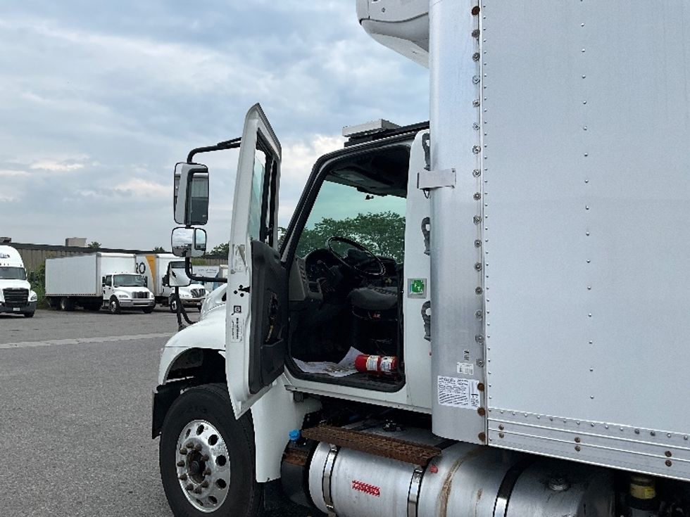 Refrigerated Truck-Light and Medium Duty Trucks-International-2019-4400-Ottawa-ON-220,649\n\t\tkm-$ 81,750 - Image 15