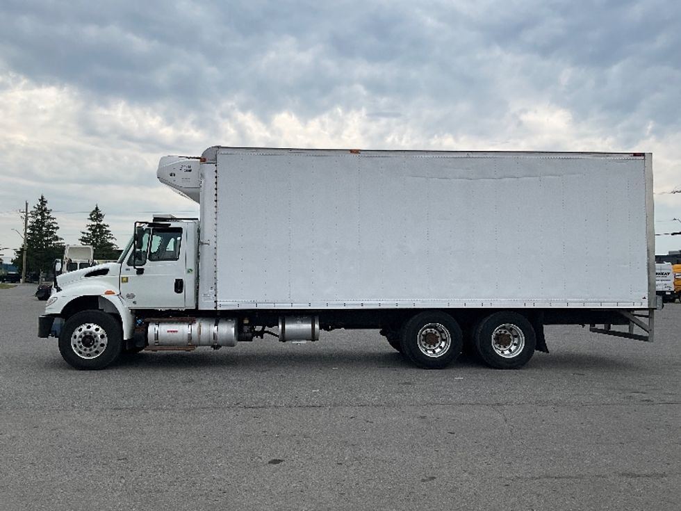 Refrigerated Truck-Light and Medium Duty Trucks-International-2019-4400-Ottawa-ON-220,649\n\t\tkm-$ 81,750 - Image 4