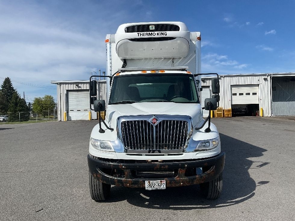 Refrigerated Truck-Light and Medium Duty Trucks-International-2019-4400-Ottawa-ON-225,013\n\t\tkm-$ 85,000 - Image 2