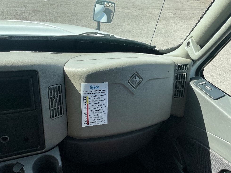 Refrigerated Truck-Light and Medium Duty Trucks-International-2019-4400-Ottawa-ON-225,013\n\t\tkm-$ 85,000 - Image 20
