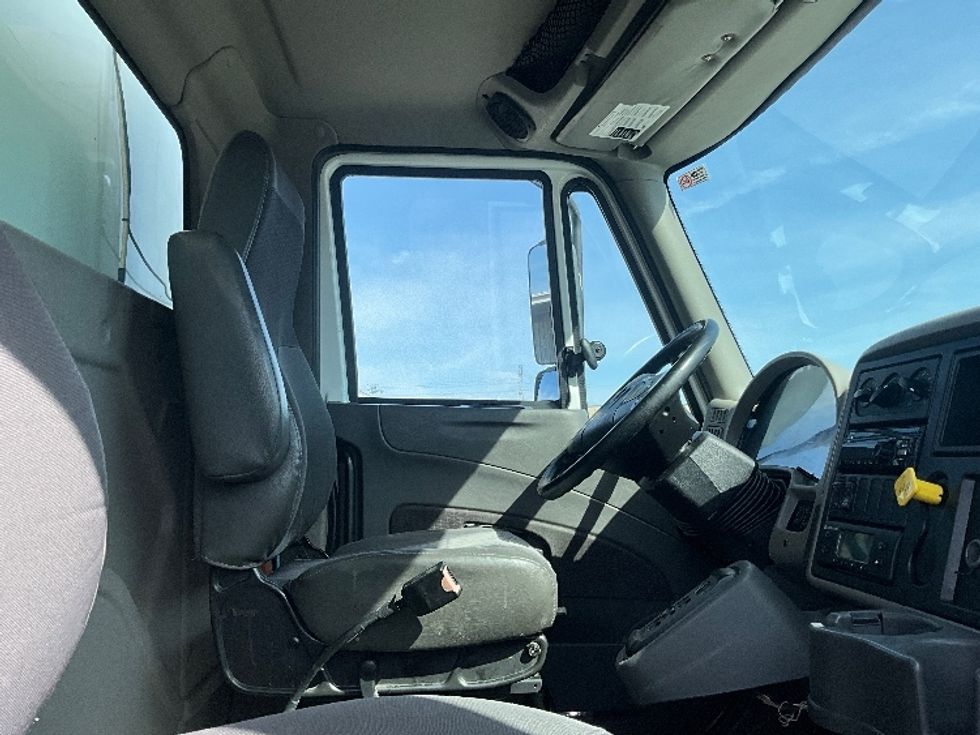 Refrigerated Truck-Light and Medium Duty Trucks-International-2019-4400-Ottawa-ON-225,013\n\t\tkm-$ 85,000 - Image 21