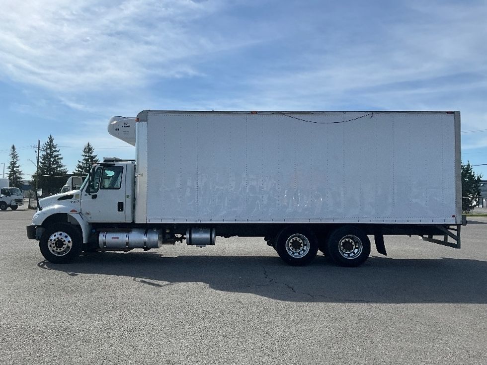 Refrigerated Truck-Light and Medium Duty Trucks-International-2019-4400-Ottawa-ON-225,013\n\t\tkm-$ 85,000 - Image 4
