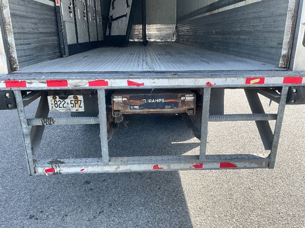 Refrigerated Truck-Light and Medium Duty Trucks-International-2019-4400-Ottawa-ON-225,013\n\t\tkm-$ 85,000 - Image 9