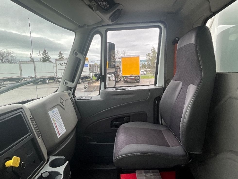 Refrigerated Truck-Light and Medium Duty Trucks-International-2019-4400-Ottawa-ON-239,611\n\t\tkm-$ 80,500 - Image 14