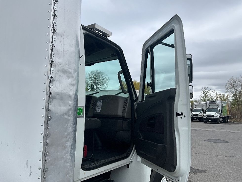 Refrigerated Truck-Light and Medium Duty Trucks-International-2019-4400-Ottawa-ON-239,611\n\t\tkm-$ 80,500 - Image 15