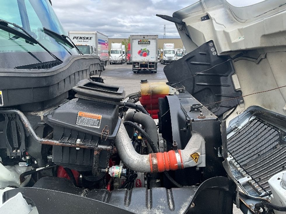 Refrigerated Truck-Light and Medium Duty Trucks-International-2019-4400-Ottawa-ON-239,611\n\t\tkm-$ 80,500 - Image 18