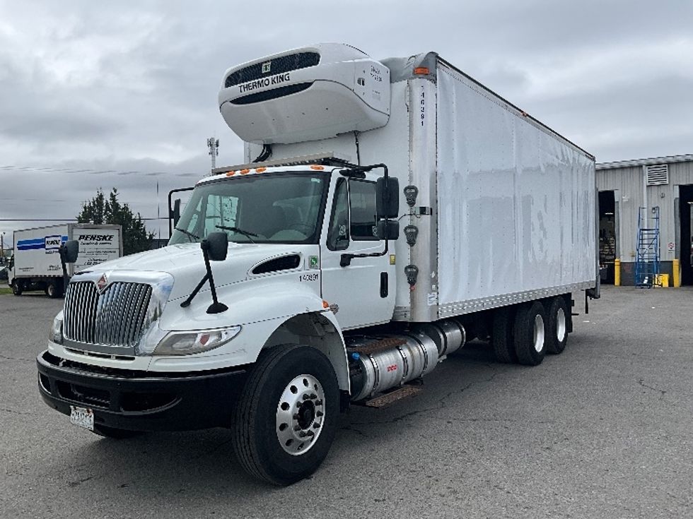 Refrigerated Truck-Light and Medium Duty Trucks-International-2019-4400-Ottawa-ON-239,611\n\t\tkm-$ 80,500 - Image 3