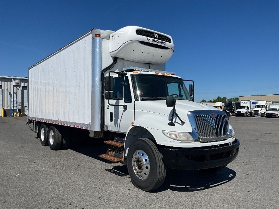 Refrigerated Truck-Light and Medium Duty Trucks-International-2019-4400-Ottawa-ON-244,397\n\t\tkm-$ 80,750 - Image 1