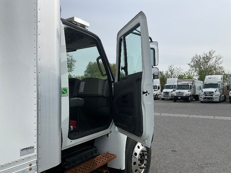 Refrigerated Truck-Light and Medium Duty Trucks-International-2019-4400-Ottawa-ON-244,397\n\t\tkm-$ 80,750 - Image 20