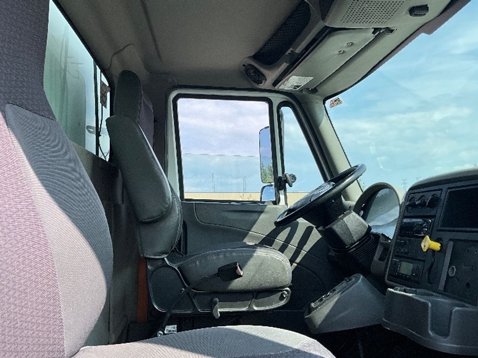 Refrigerated Truck-Light and Medium Duty Trucks-International-2019-4400-Ottawa-ON-245,951\n\t\tkm-$ 86,250 - Image 22