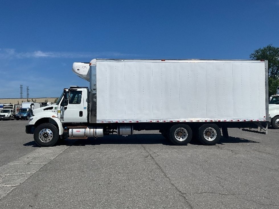 Refrigerated Truck-Light and Medium Duty Trucks-International-2019-4400-Ottawa-ON-256,526\n\t\tkm-$ 79,250 - Image 4