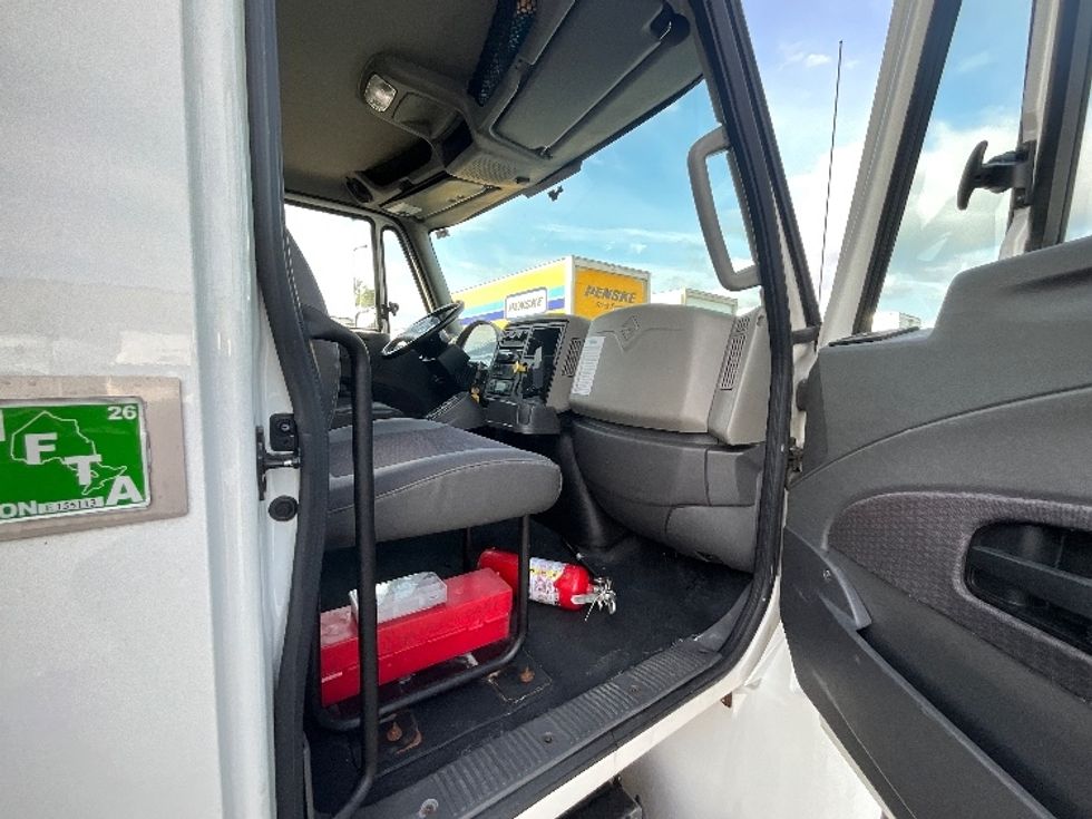 Refrigerated Truck-Light and Medium Duty Trucks-International-2019-4400-Ottawa-ON-290,603\n\t\tkm-$ 81,750 - Image 20