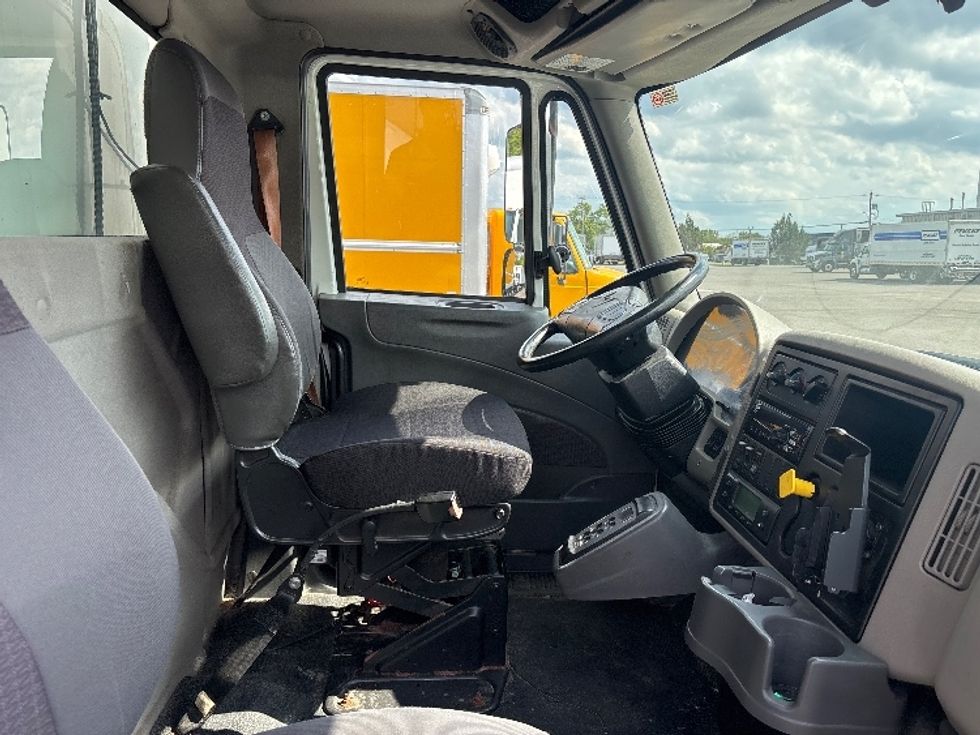 Refrigerated Truck-Light and Medium Duty Trucks-International-2019-4400-Ottawa-ON-290,603\n\t\tkm-$ 81,750 - Image 22