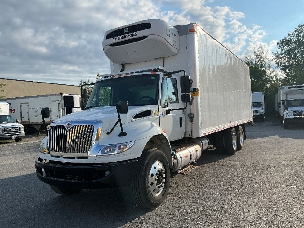 Refrigerated Truck-Light and Medium Duty Trucks-International-2019-4400-Ottawa-ON-290,603\n\t\tkm-$ 81,750 - Image 3