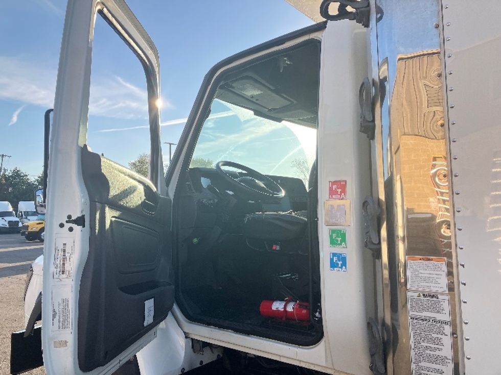 Refrigerated Truck-Light and Medium Duty Trucks-International-2019-HV613-Parsippany-NJ-375,216\n\t\tmiles-$ 65,000 - Image 16
