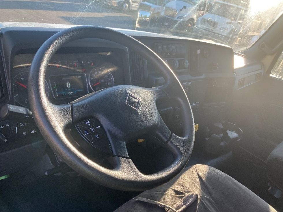 Refrigerated Truck-Light and Medium Duty Trucks-International-2019-HV613-Parsippany-NJ-375,216\n\t\tmiles-$ 65,000 - Image 17