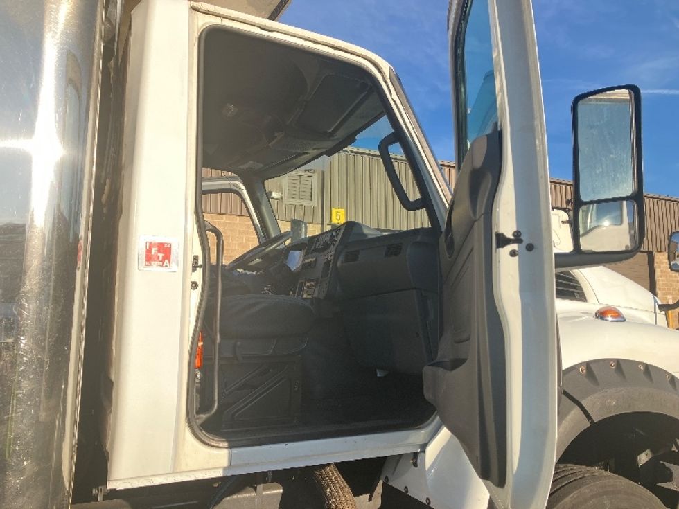 Refrigerated Truck-Light and Medium Duty Trucks-International-2019-HV613-Parsippany-NJ-375,216\n\t\tmiles-$ 65,000 - Image 20