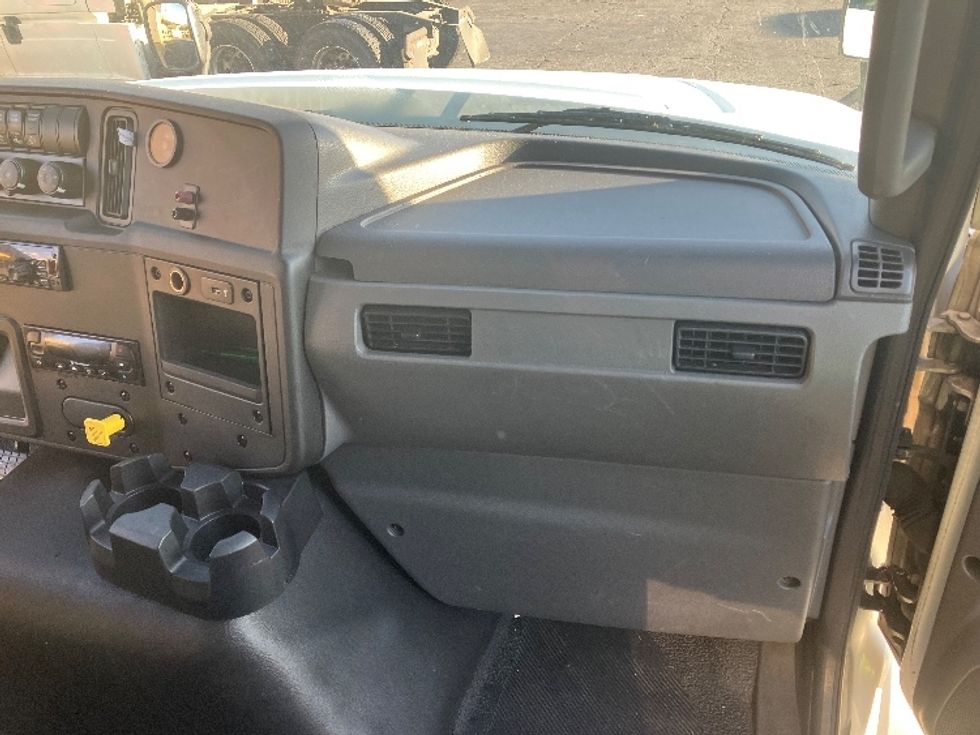 Refrigerated Truck-Light and Medium Duty Trucks-International-2019-HV613-Parsippany-NJ-375,216\n\t\tmiles-$ 65,000 - Image 21