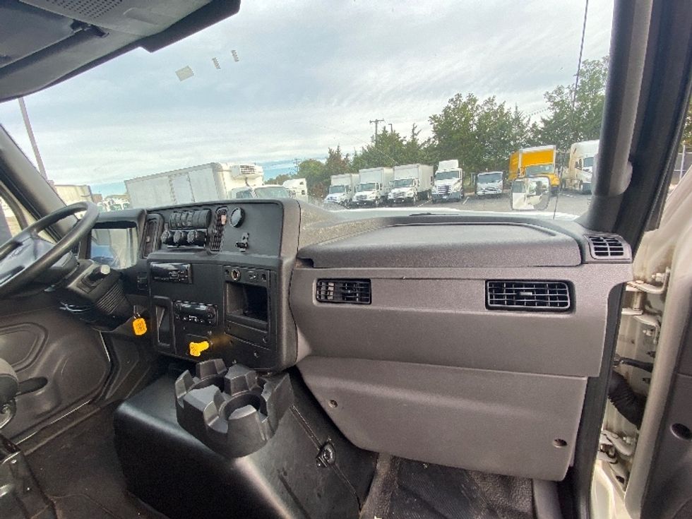 Refrigerated Truck-Light and Medium Duty Trucks-International-2019-HV613-Parsippany-NJ-385,826\n\t\tmiles-$ 69,250 - Image 20
