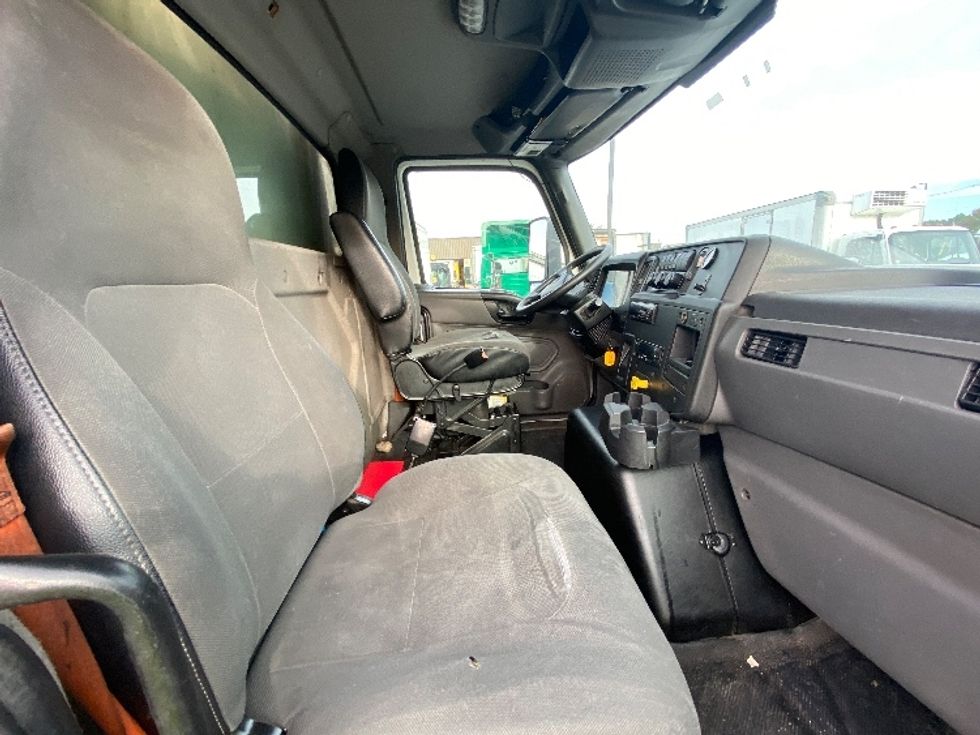 Refrigerated Truck-Light and Medium Duty Trucks-International-2019-HV613-Parsippany-NJ-385,826\n\t\tmiles-$ 69,250 - Image 21