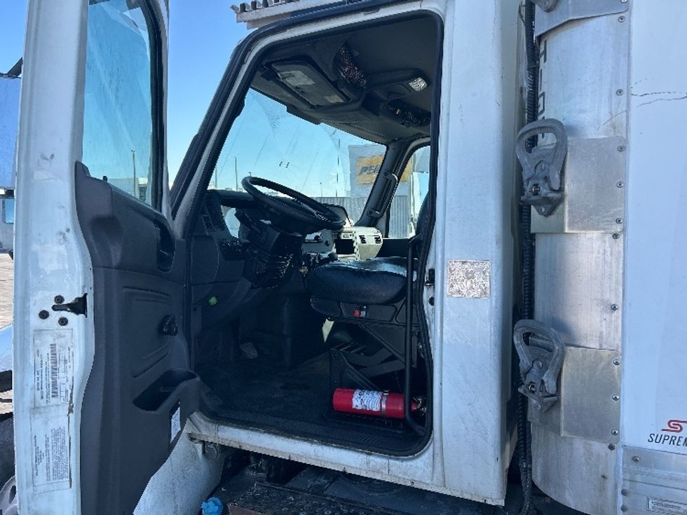 Refrigerated Truck-Light and Medium Duty Trucks-International-2019-MV607-Allentown-PA-276,161\n\t\tmiles-$ 33,500 - Image 16