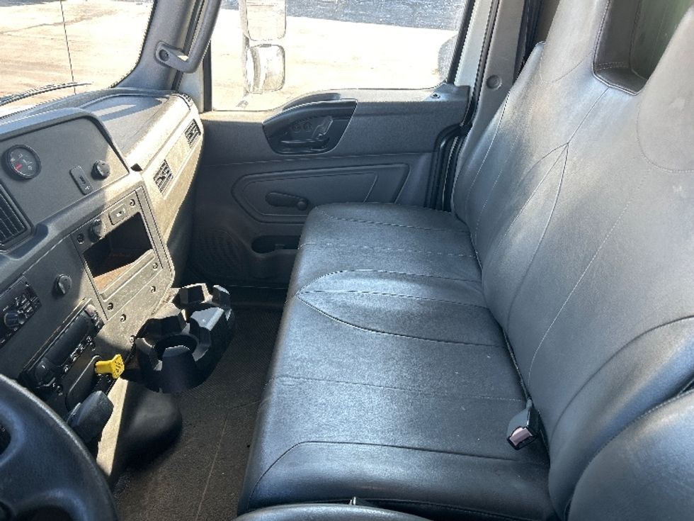 Refrigerated Truck-Light and Medium Duty Trucks-International-2019-MV607-Allentown-PA-276,161\n\t\tmiles-$ 33,500 - Image 19