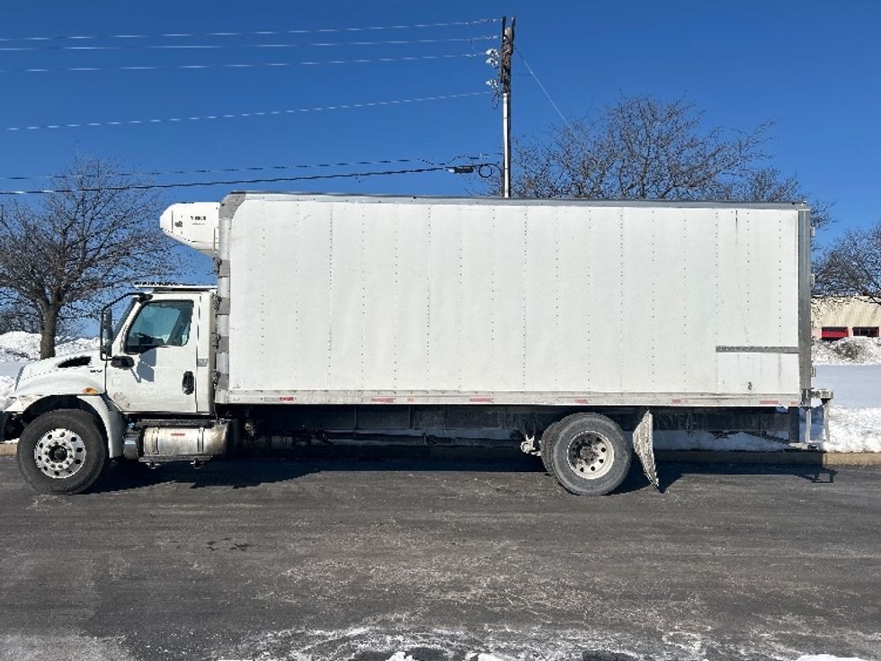Refrigerated Truck-Light and Medium Duty Trucks-International-2019-MV607-Allentown-PA-276,161\n\t\tmiles-$ 33,500 - Image 4