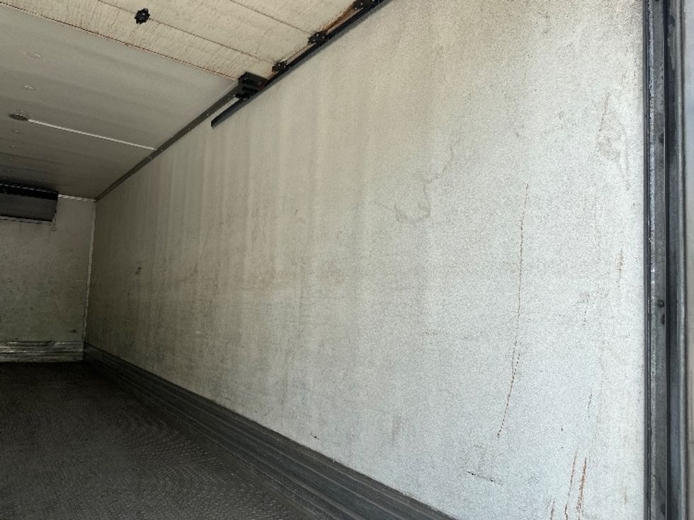 Refrigerated Truck-Light and Medium Duty Trucks-International-2019-MV607-Atlanta-GA-276,598\n\t\tmiles-$ 37,250 - Image 12