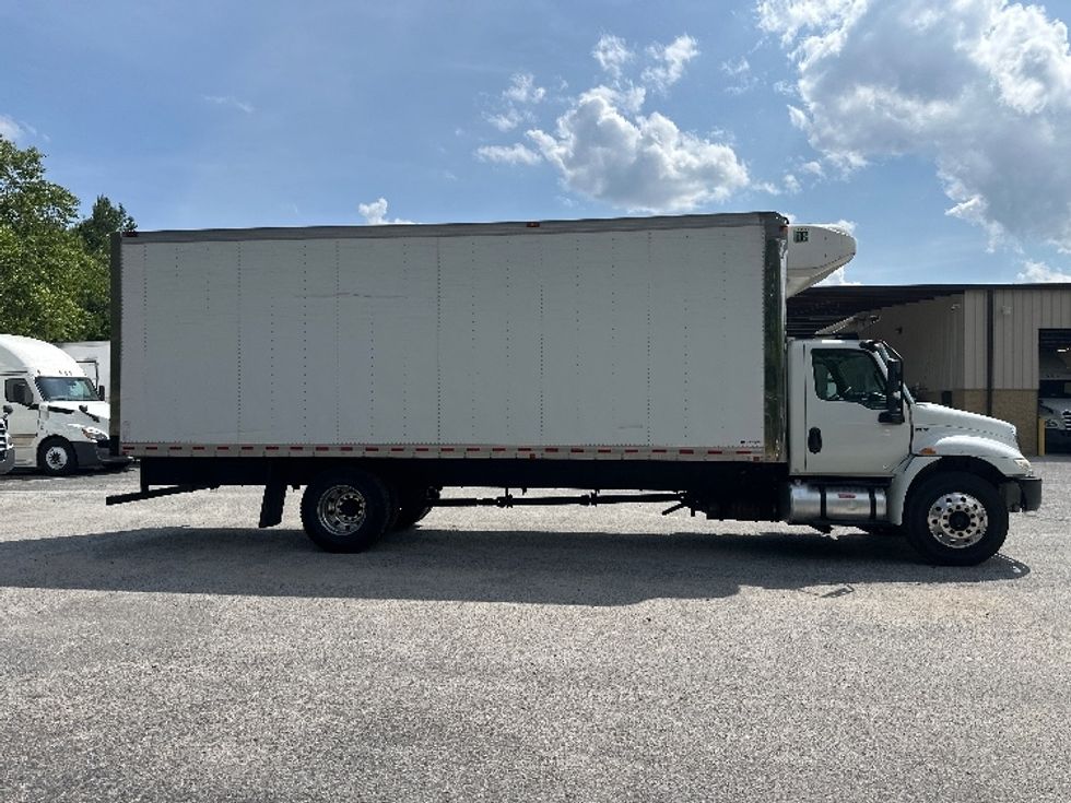 Refrigerated Truck-Light and Medium Duty Trucks-International-2019-MV607-Atlanta-GA-276,598\n\t\tmiles-$ 37,250 - Image 15